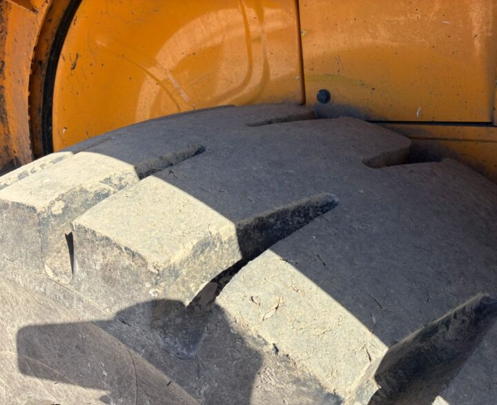 Hyundai HL955AXT - Used Wheel Loaders