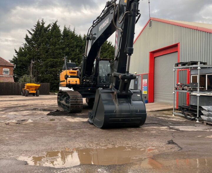 Hyundai HX520AL - Crawler Excavators