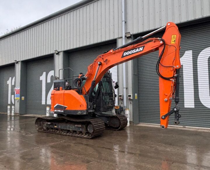 Doosan DX140LCR - Crawler Excavators