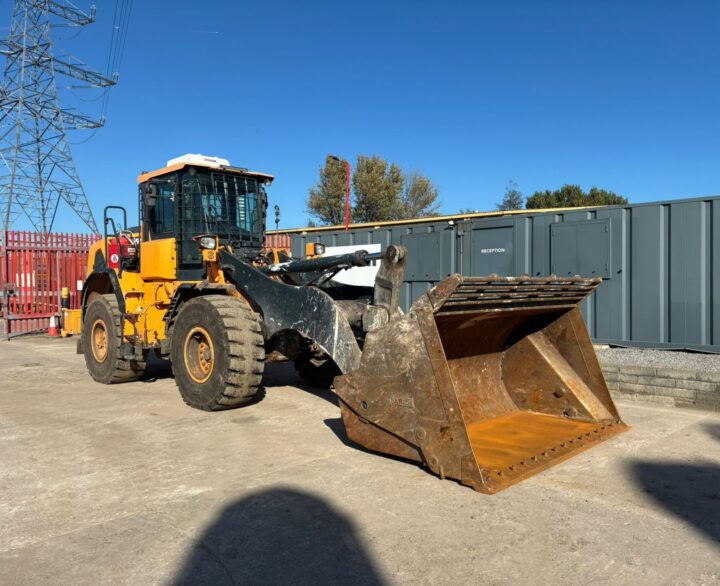 Hyundai HL955AXT - Used Wheel Loaders