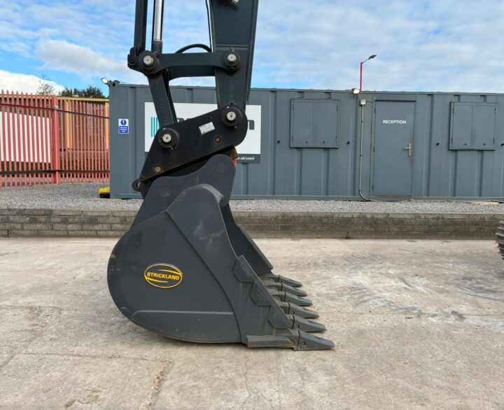 Hyundai HX235ALCR - Crawler Excavators