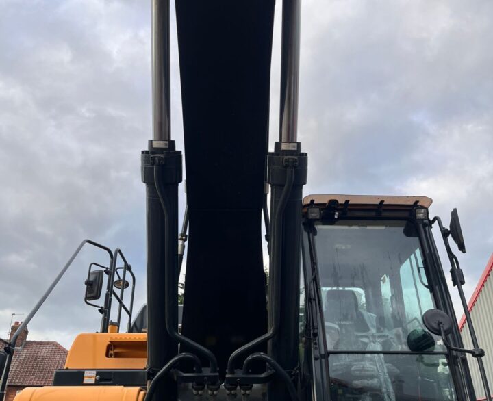 Hyundai HX520AL - Crawler Excavators