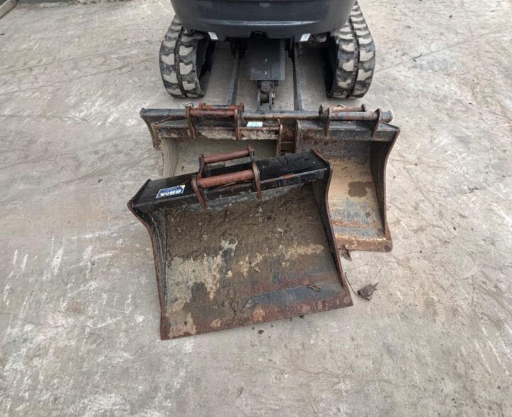 Case CX22D Engcon - Mini Excavators