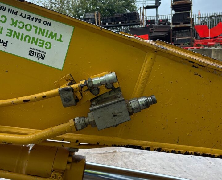 Kobelco SK210LC-10E - Crawler Excavators