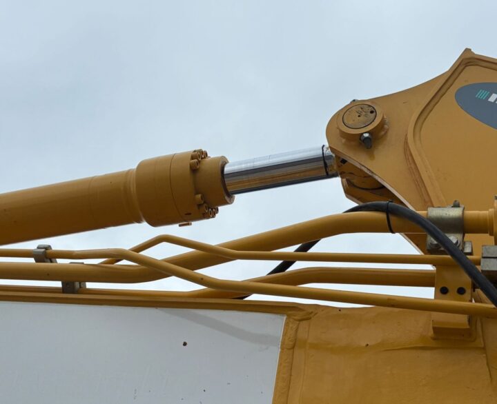 Kobelco SK210LC-10E - Crawler Excavators