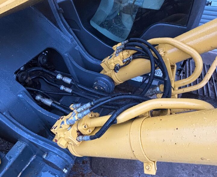 Kobelco SK210LC-10E - Crawler Excavators