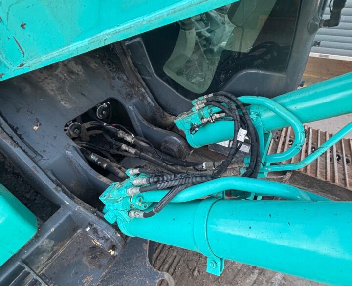 Kobelco SK210LC-10 - Crawler Excavators