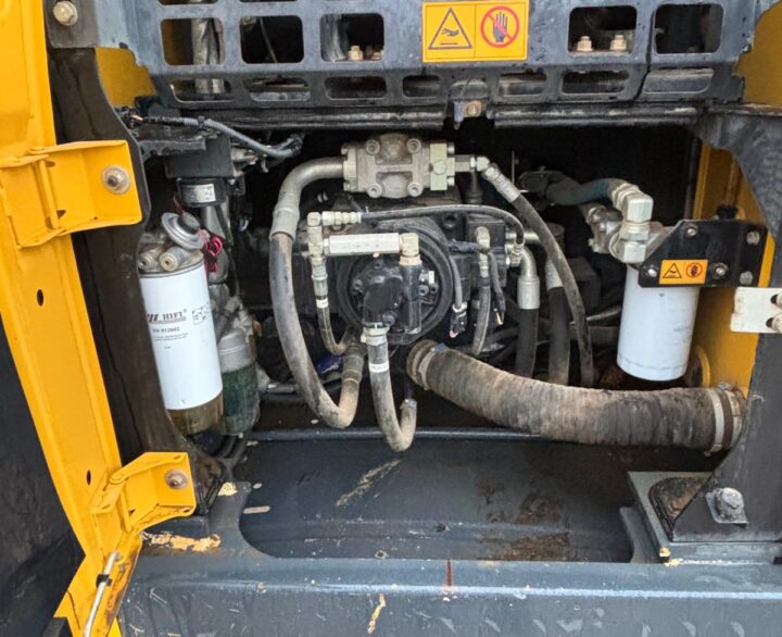 Kobelco SK210LC-10E - Crawler Excavators