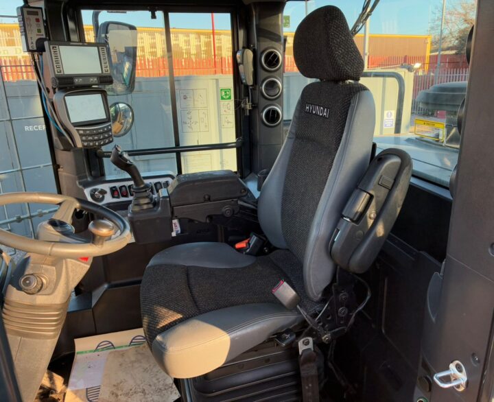 Hyundai HL960HDXT - Used Wheel Loaders