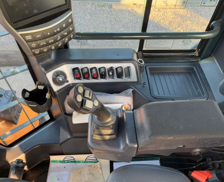 Hyundai HL960HDXT - Used Wheel Loaders