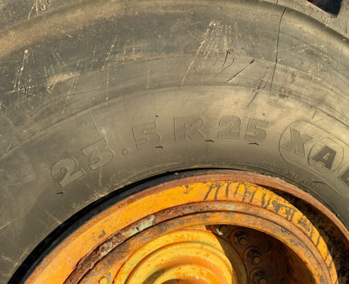 Hyundai HL960HDXT - Used Wheel Loaders