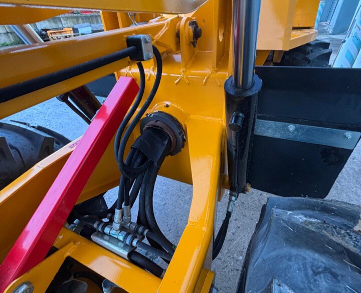 Thwaites 1T Hi Lift New and Unused - Dumpers