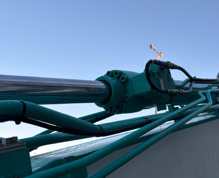 Kobelco SK130LC-11 - Crawler Excavators