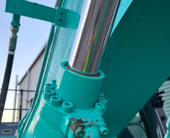 Kobelco SK130LC-11 - Crawler Excavators