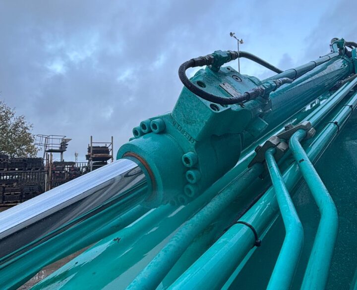 Kobelco SK210HLC-10 Hybrid - Crawler Excavators