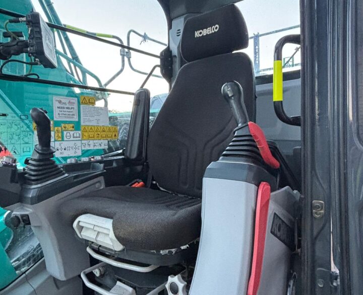 Kobelco SK130LC-11 - Crawler Excavators