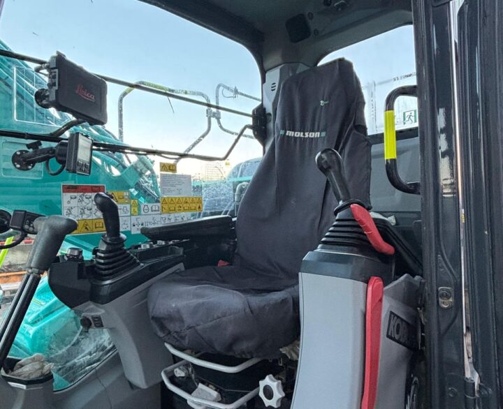 Kobelco SK130LC-11 - Crawler Excavators