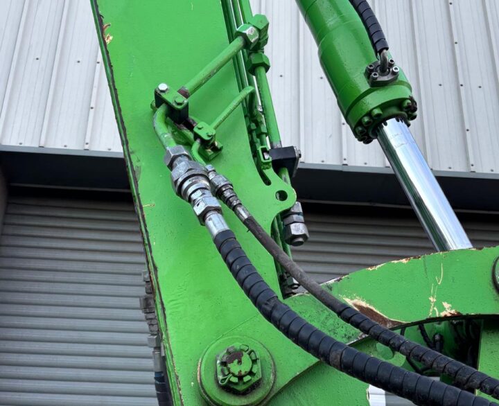 Sennebogen 817 - Material Handlers