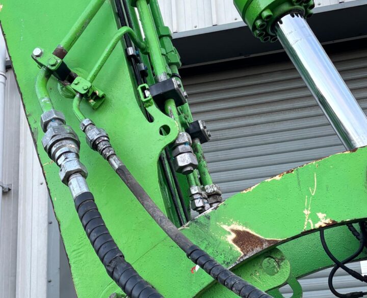 Sennebogen 817 - Material Handlers