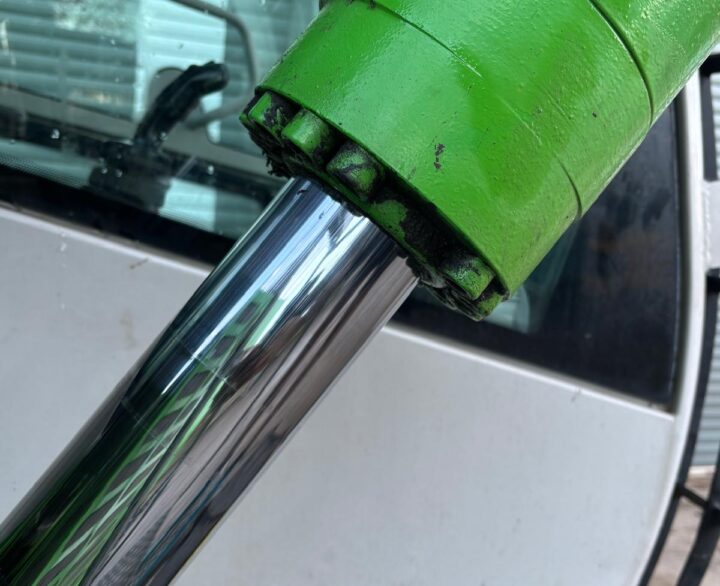 Sennebogen 817 - Material Handlers