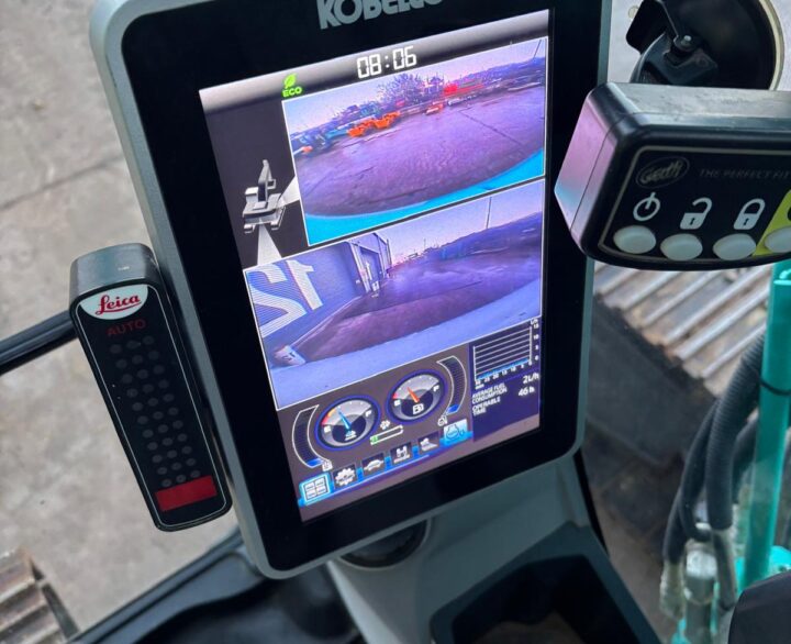 Kobelco SK130LC-11 - Crawler Excavators