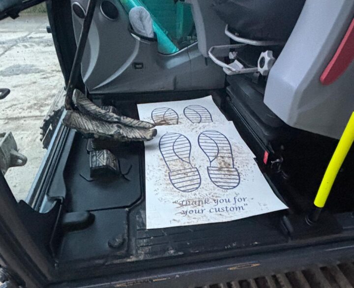 Kobelco SK140SRLC-7 - Crawler Excavators