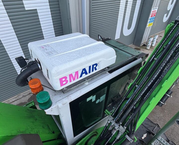 Sennebogen 817 - Material Handlers