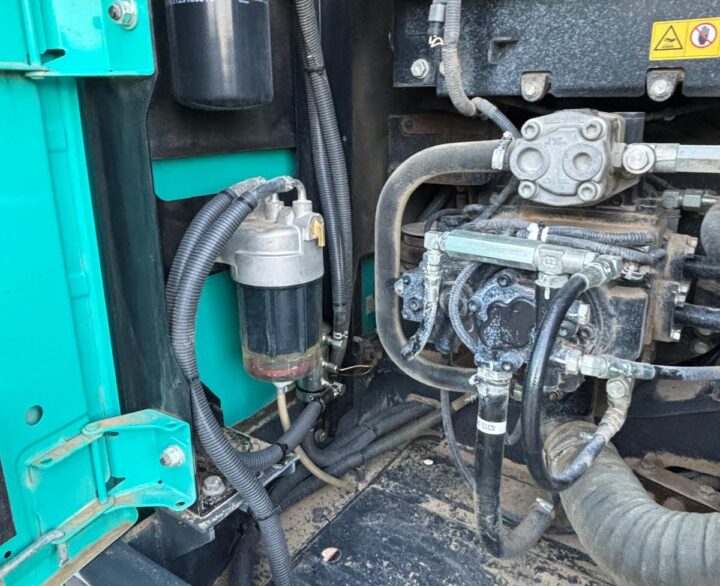 Kobelco SK130LC-11 - Crawler Excavators