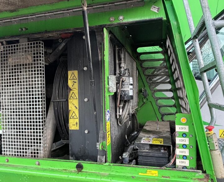 Sennebogen 817 - Material Handlers