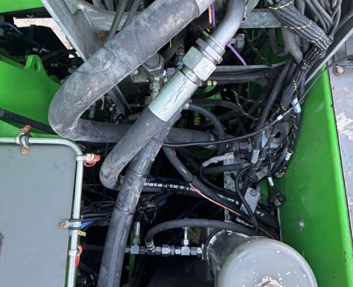 Sennebogen 817 - Material Handlers