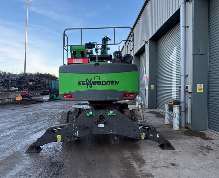Sennebogen 817 - Material Handlers