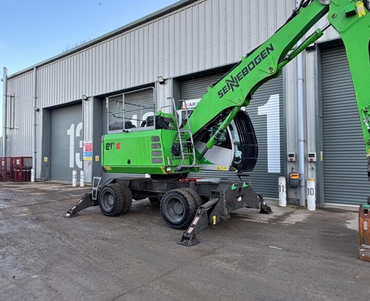 Sennebogen 817 - Material Handlers