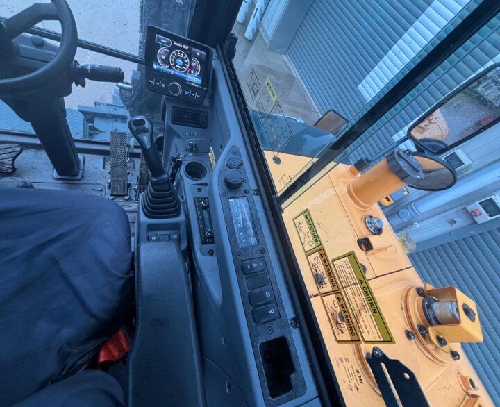 Hyundai HW65AH Ex Demo - Wheeled Excavators