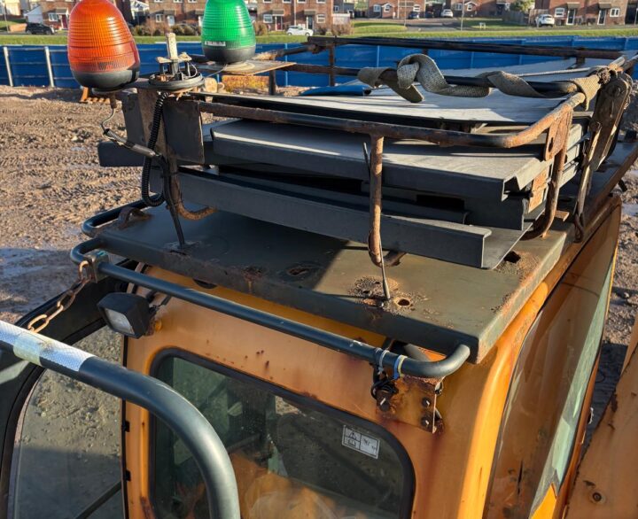 Hyundai R800LC-9 Long Reach - Crawler Excavators