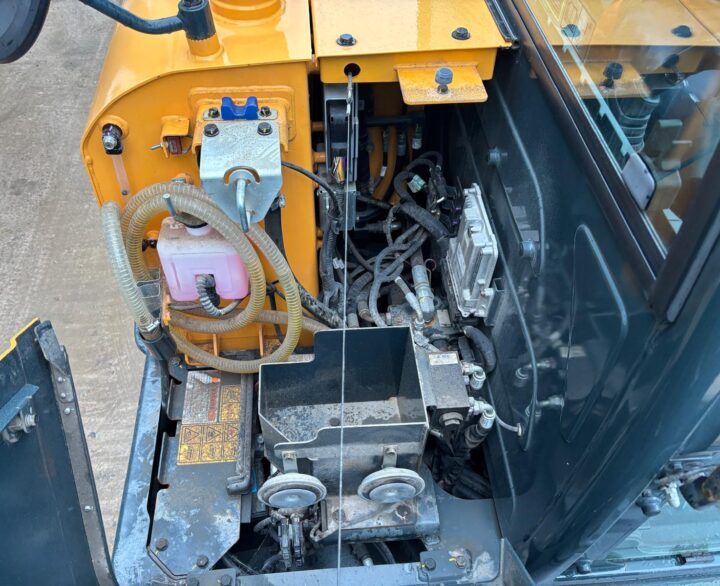 Hyundai HW65AH Ex Demo - Wheeled Excavators