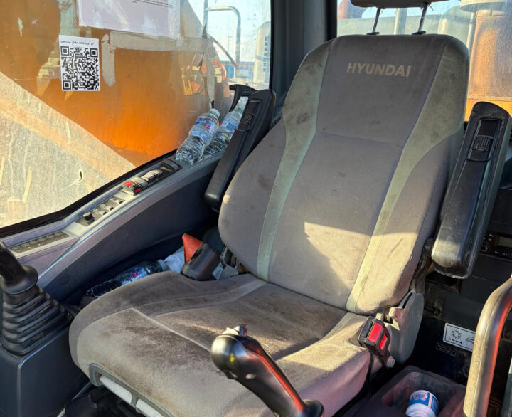 Hyundai R800LC-9 Long Reach - Crawler Excavators