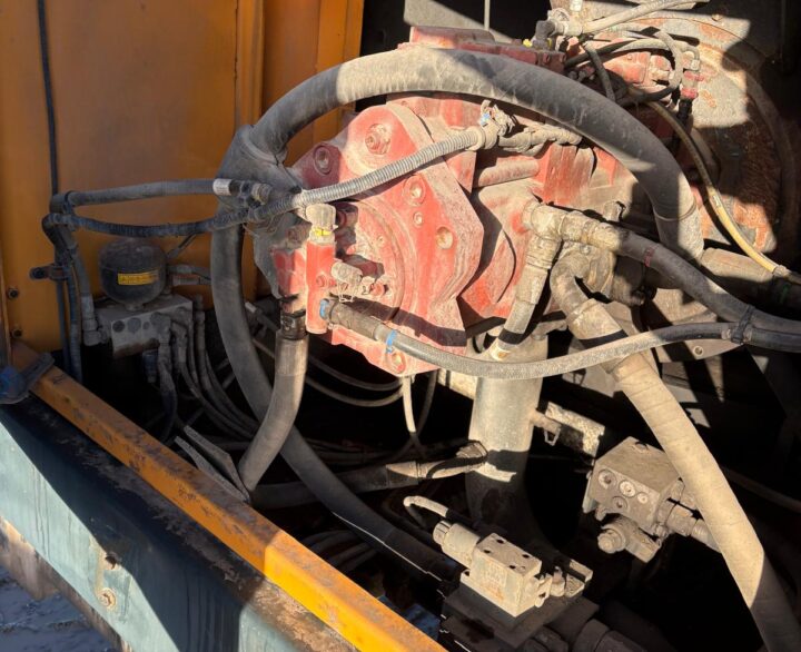 Hyundai R800LC-9 Long Reach - Crawler Excavators