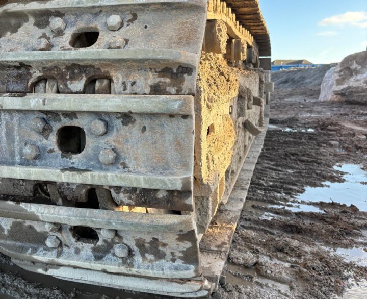 Hyundai R800LC-9 Long Reach - Crawler Excavators