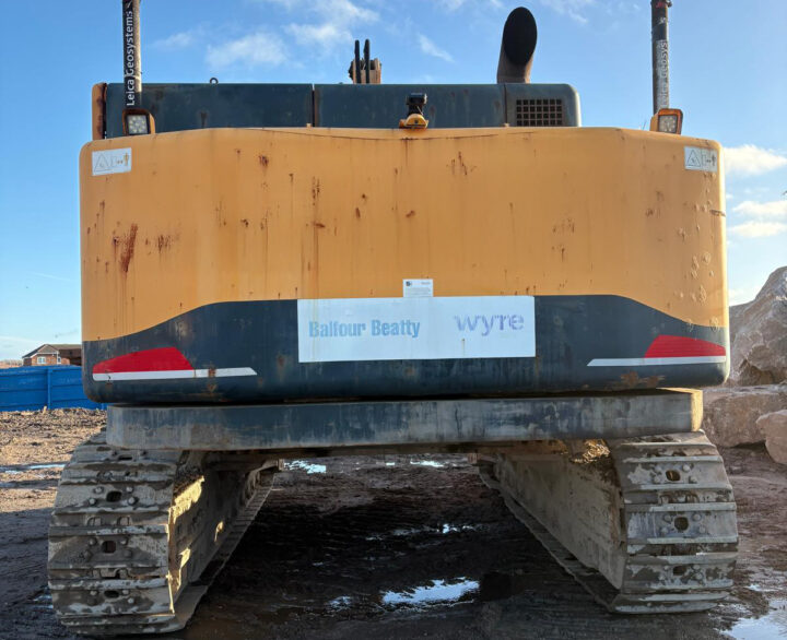 Hyundai R800LC-9 Long Reach - Crawler Excavators