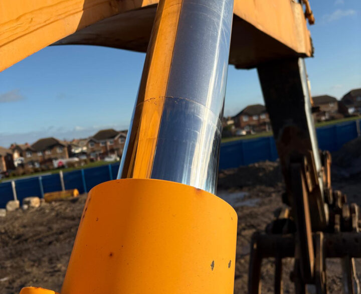 Hyundai R800LC-9 Long Reach - Crawler Excavators