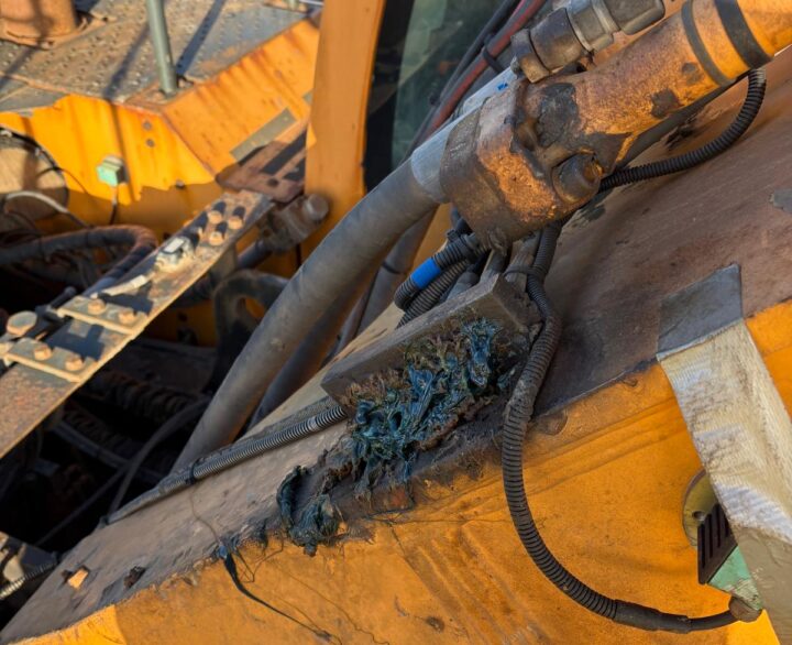 Hyundai R800LC-9 Long Reach - Crawler Excavators