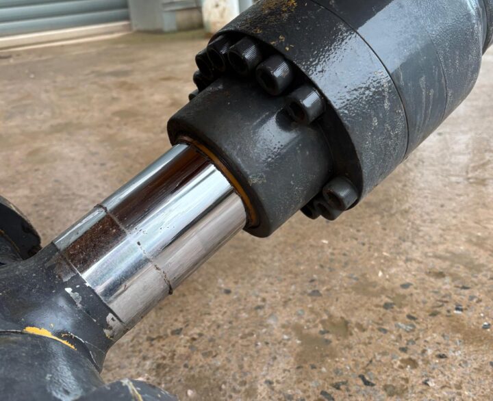 Case CX290D - Crawler Excavators