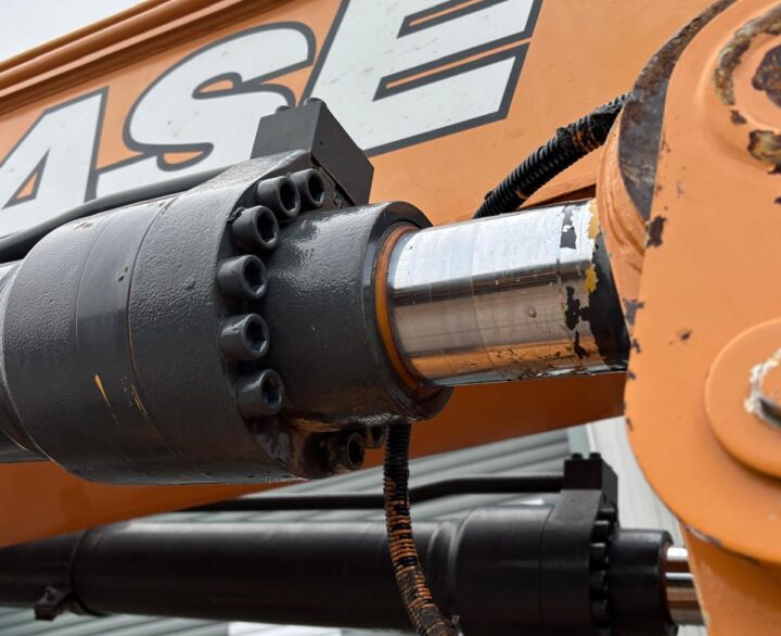 Case CX290D - Crawler Excavators