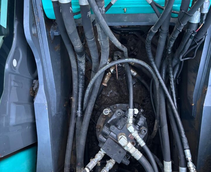 Kobelco SK210LC-10 - Crawler Excavators