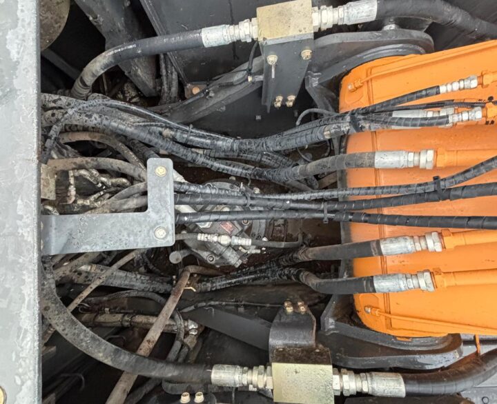 Case CX290D - Crawler Excavators