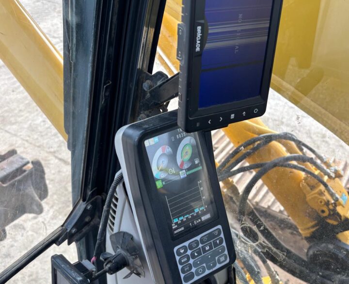 Kobelco SK210LC-10-E - Crawler Excavators