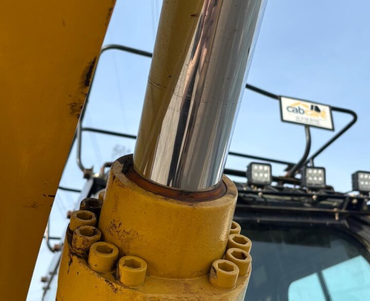 Kobelco SK210LC-10-E - Crawler Excavators