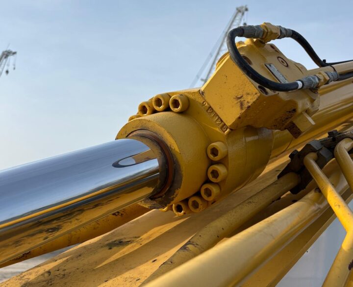 Kobelco SK210LC-10-E - Crawler Excavators