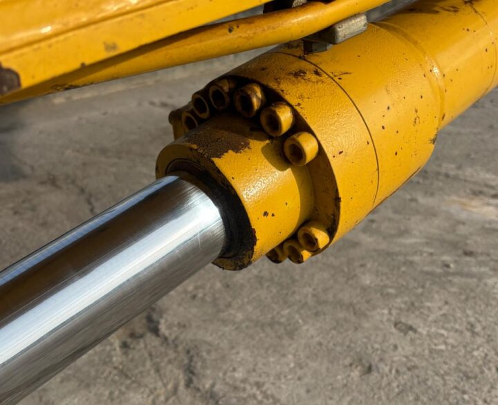 Kobelco SK210LC-10-E - Crawler Excavators