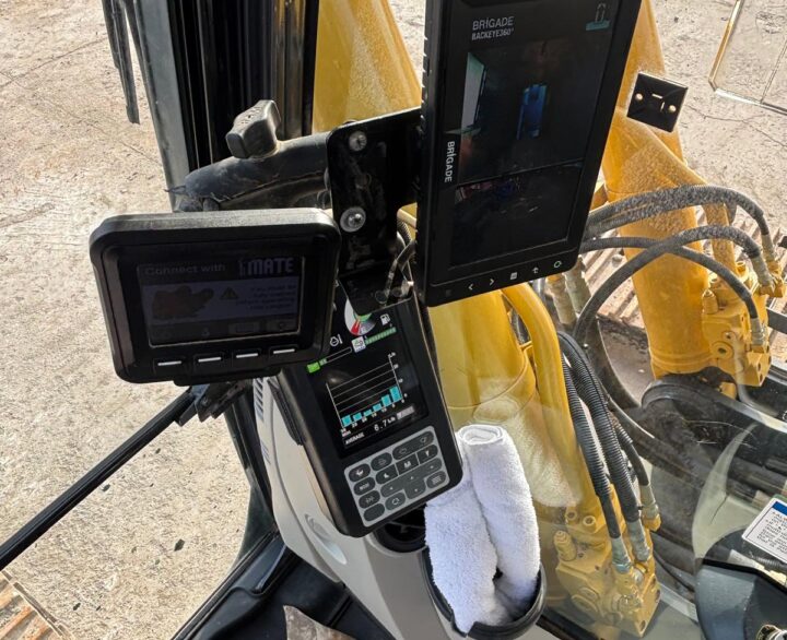 Kobelco SK210LC-10-E - Crawler Excavators